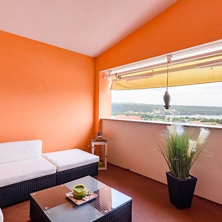 Studio Apartment Maslina Горни-Карин Экстерьер фото