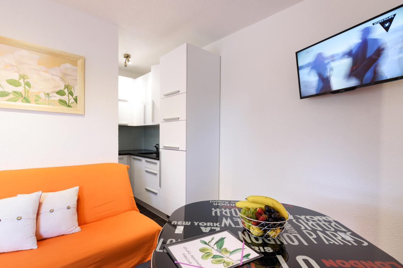 Studio Apartment Maslina Горни-Карин Экстерьер фото